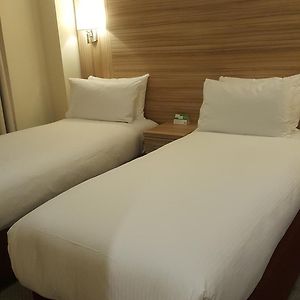Standard Zimmer mit zwei Einzelbetten